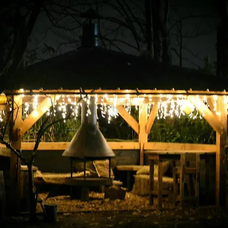 Wood, Food & Nocleg ze śniadaniem