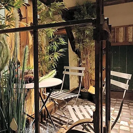 Wood, Food & 住宿加早餐酒店 3*