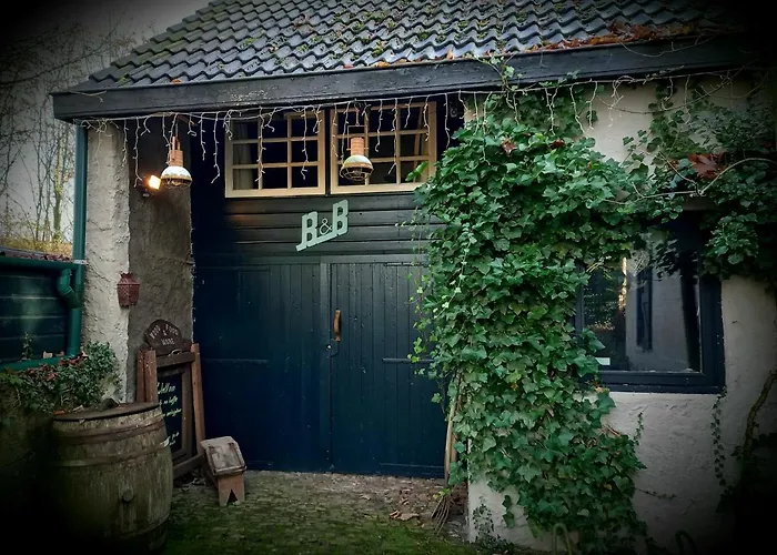 Couette-café Wood, Food & 3*