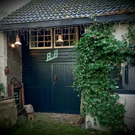 Bed & Breakfast Wood, Food & *