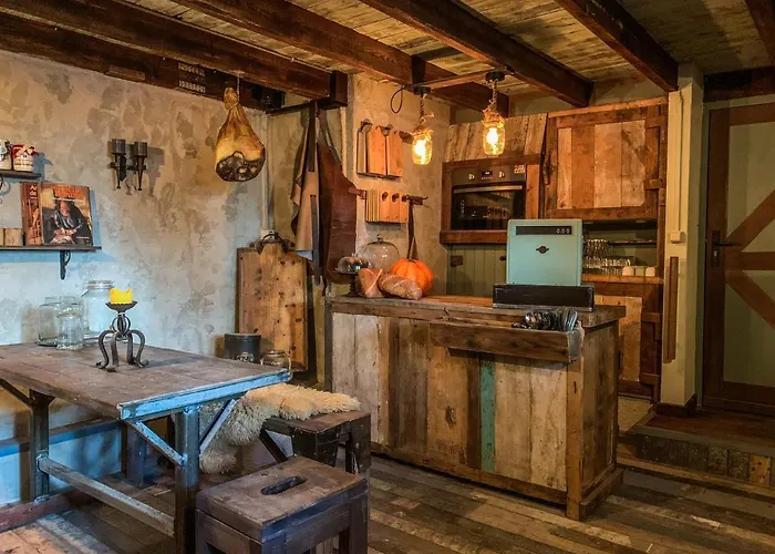 Panzió Wood, Food &